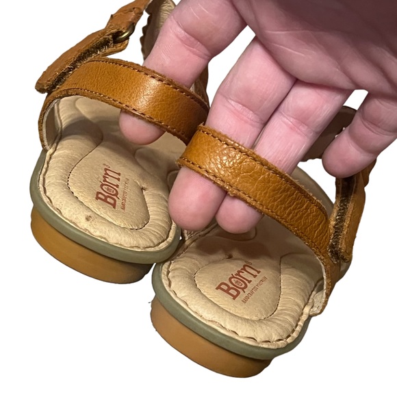 Born boho brown leather braided t-strap Velcro closure sandal - Picture 5 of 10
